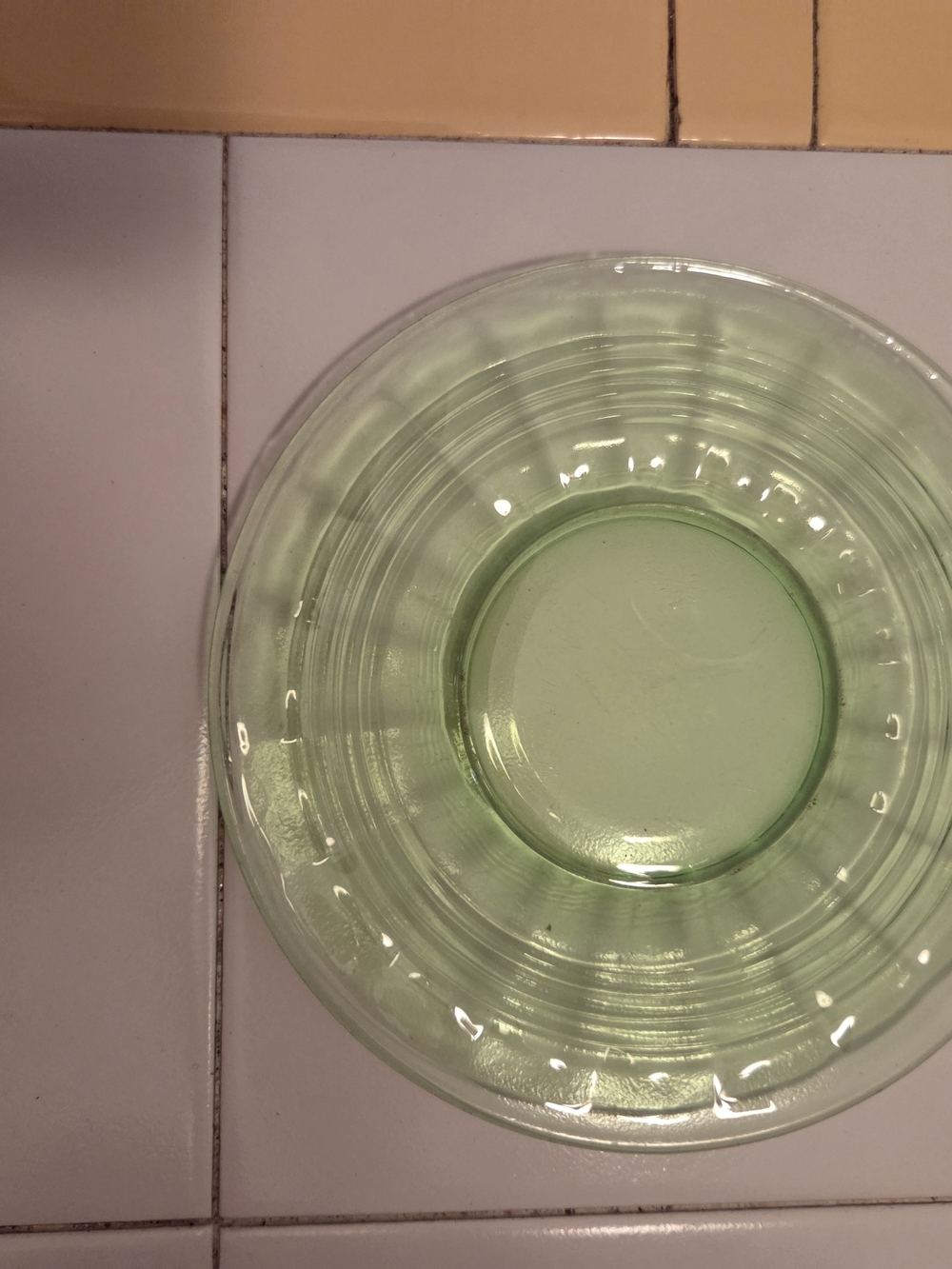 Vintage Vaseline Uranium Green Glass Trinket Plate - Picture 2 of 3